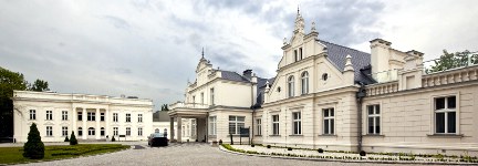 konferencja w pałacu